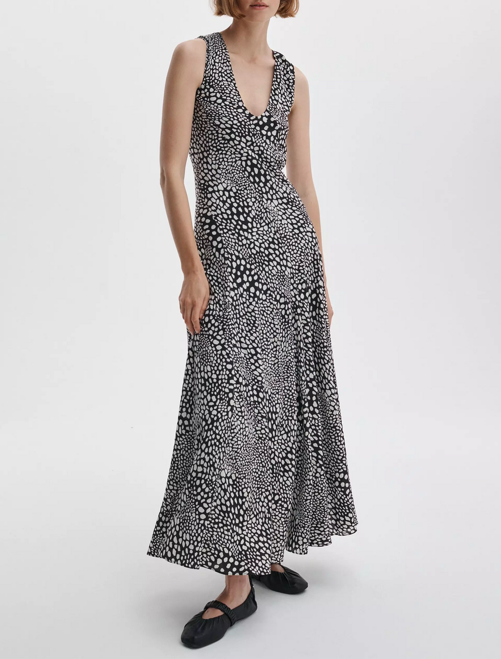 model wearing sinead printed dress