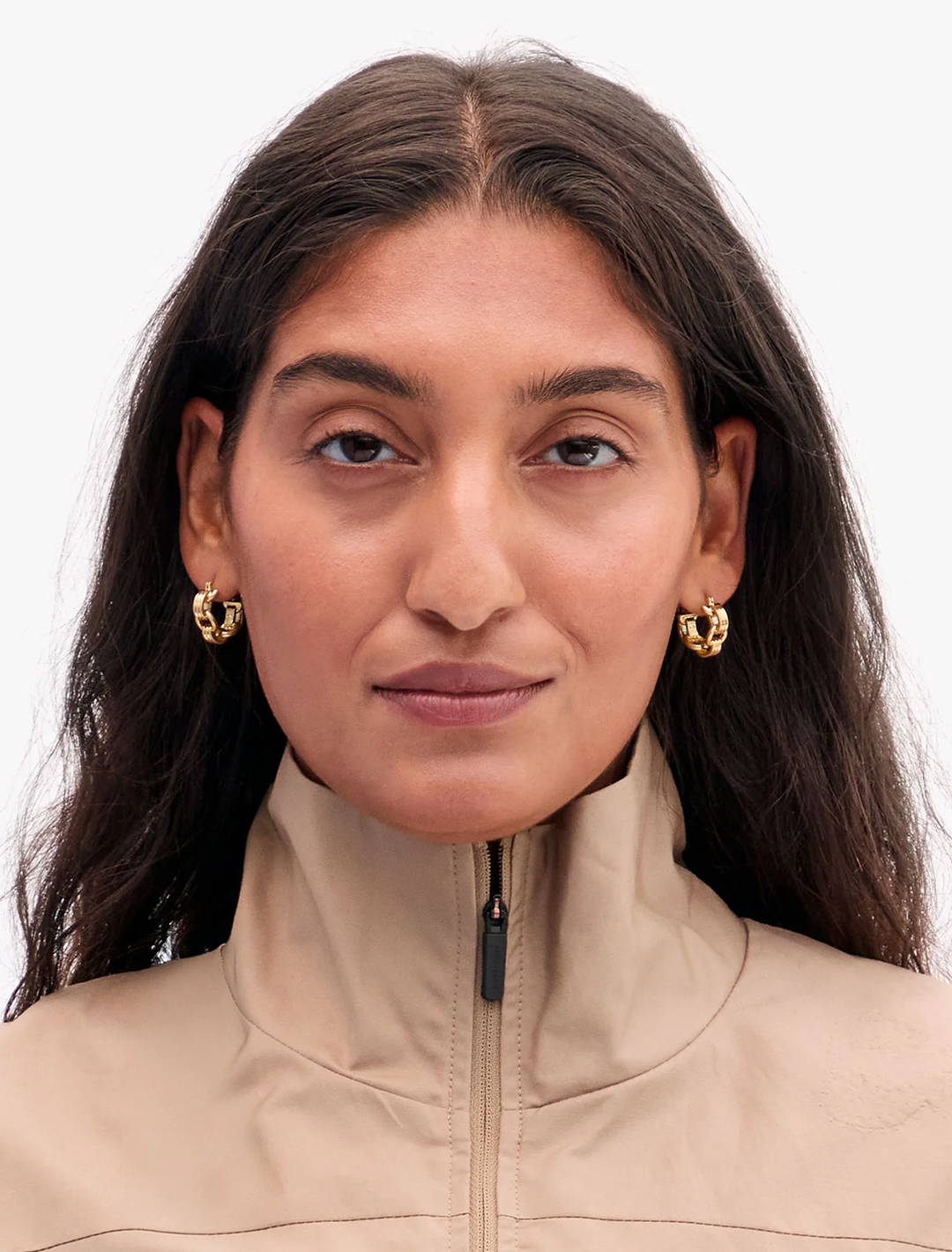 le story chain hoop earrings in vintage gold