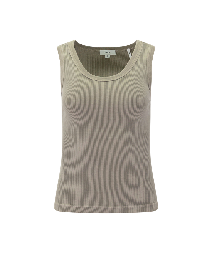 poppy tank in trail