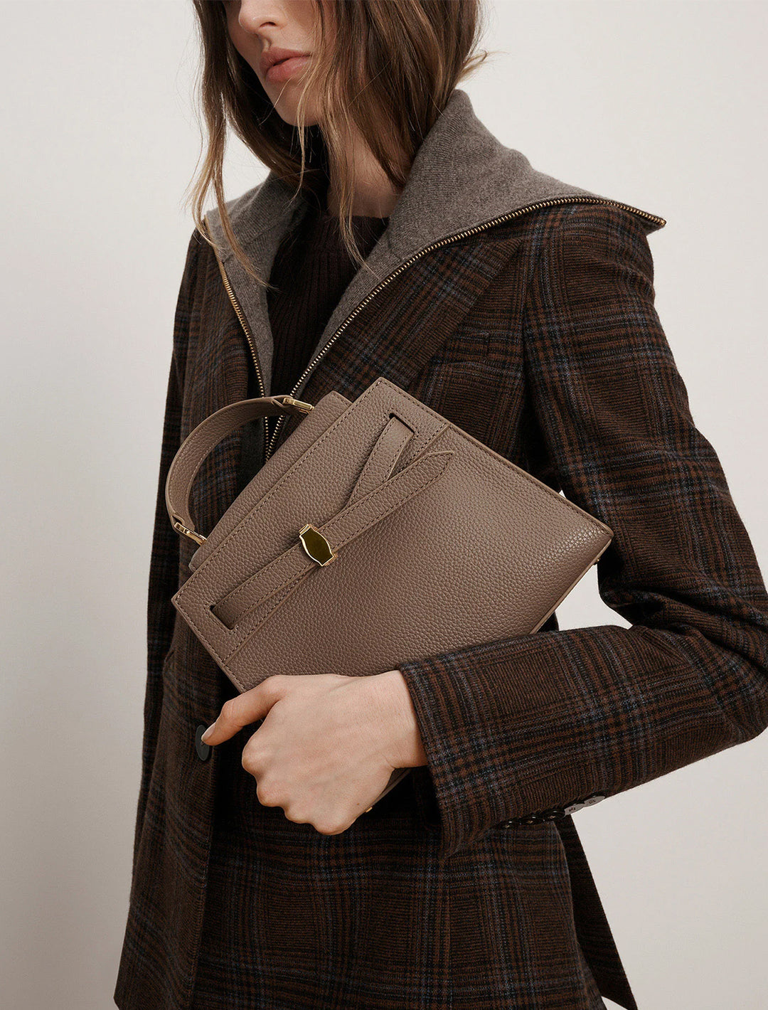 dash top handle bag in bark