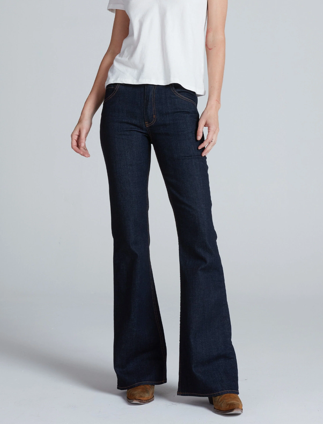 bond in indigo resin