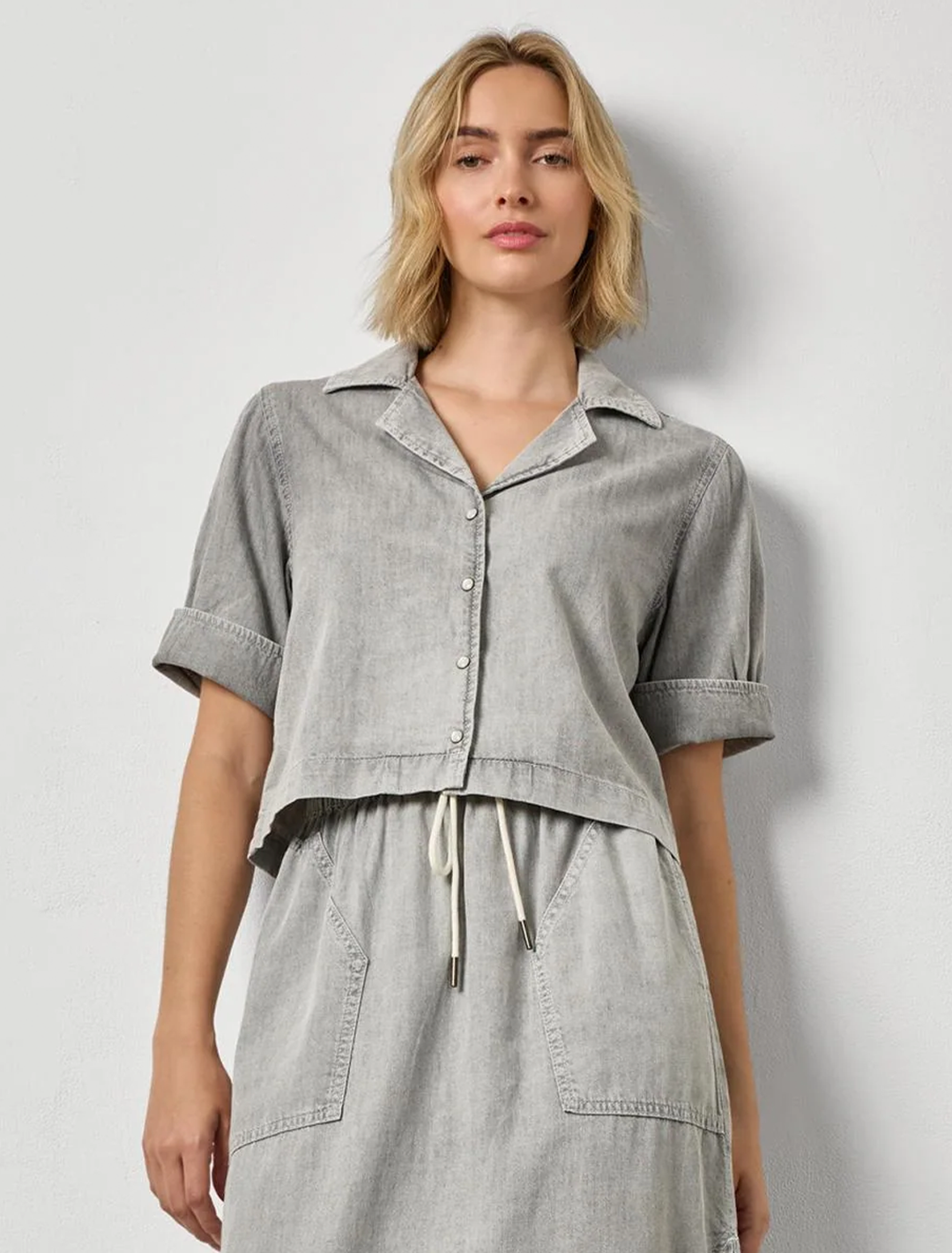 denim cuffed shirt in grey wash