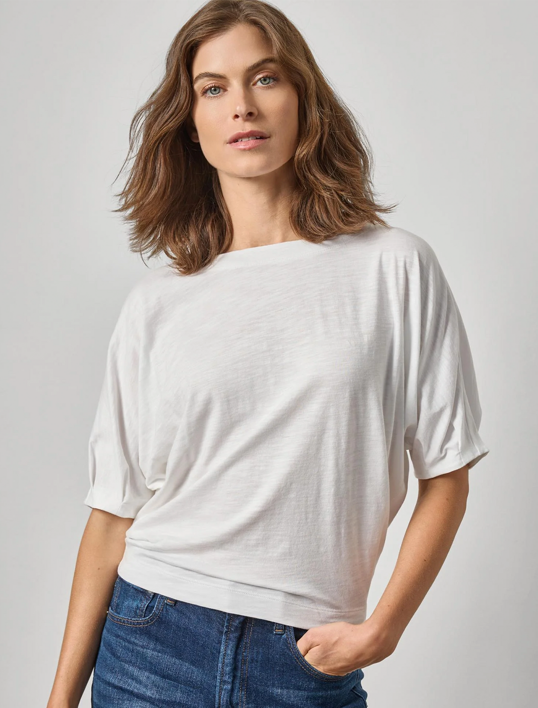 darted sleeve dolman wedge top in white