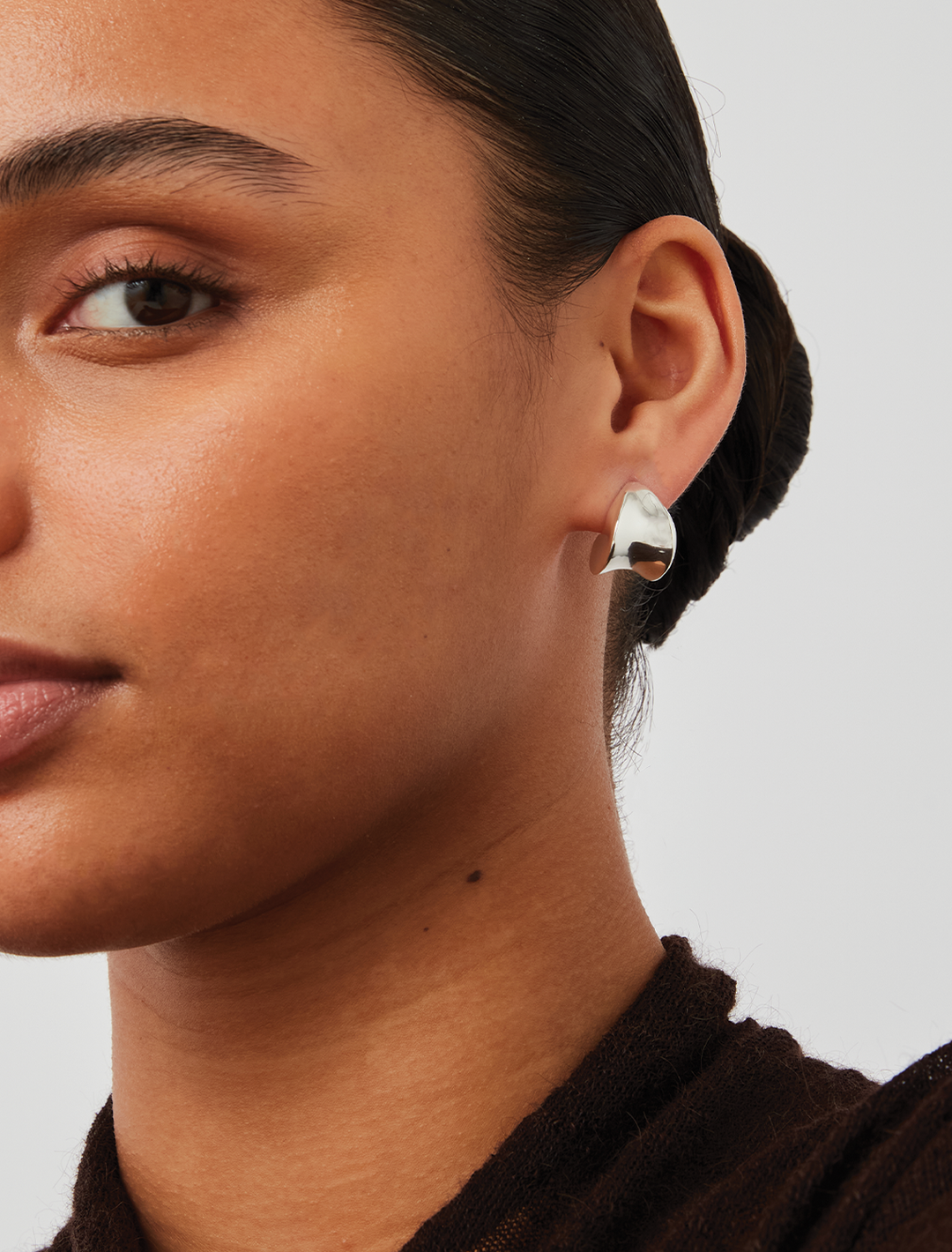 small paige puffs in silver