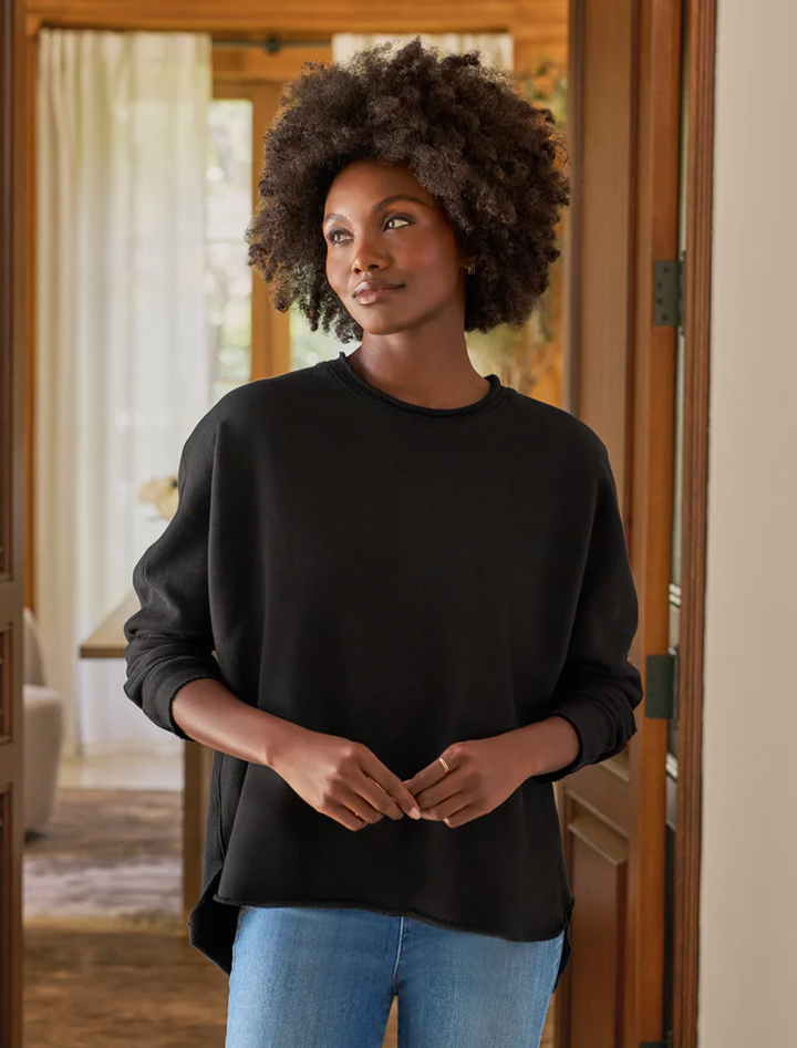 anna long sleeve capelet in black