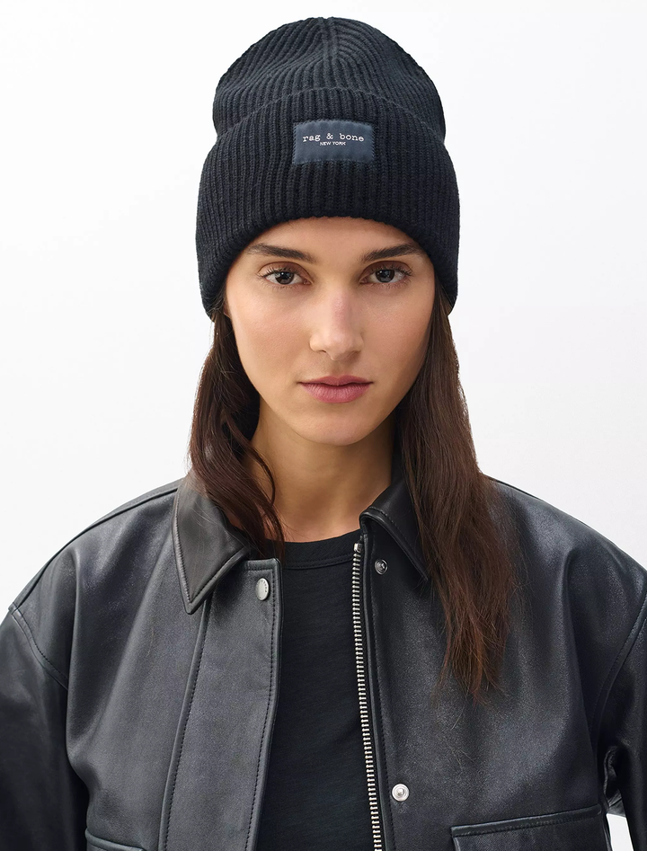 blake beanie in black