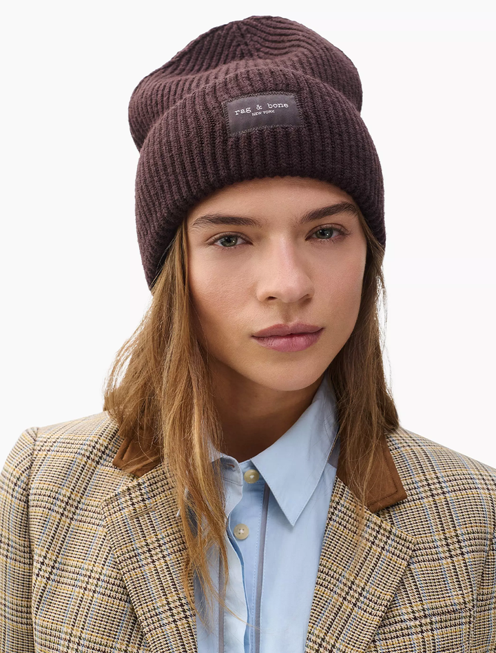 blake beanie in chocolate