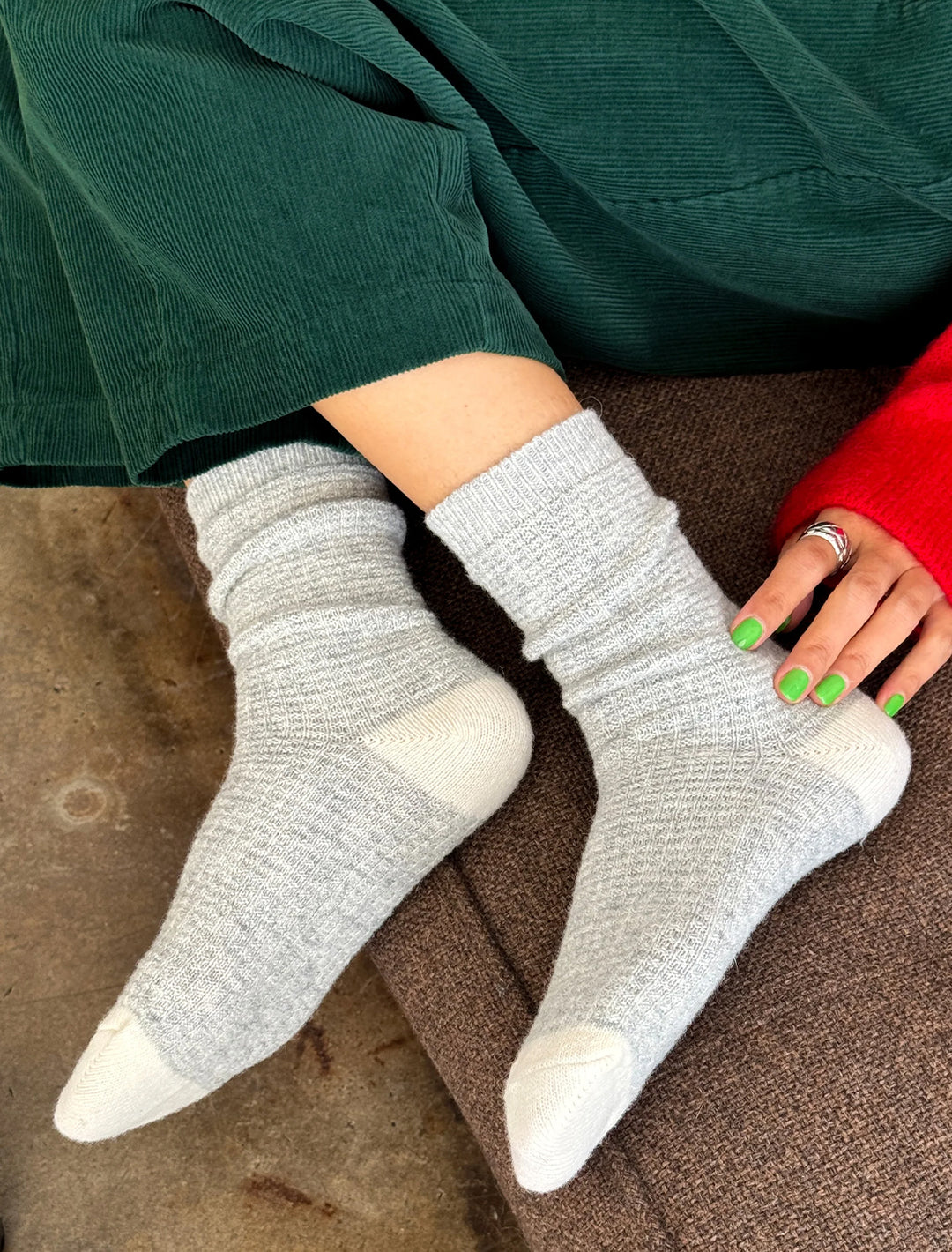 wool waffled socks in stone and cream