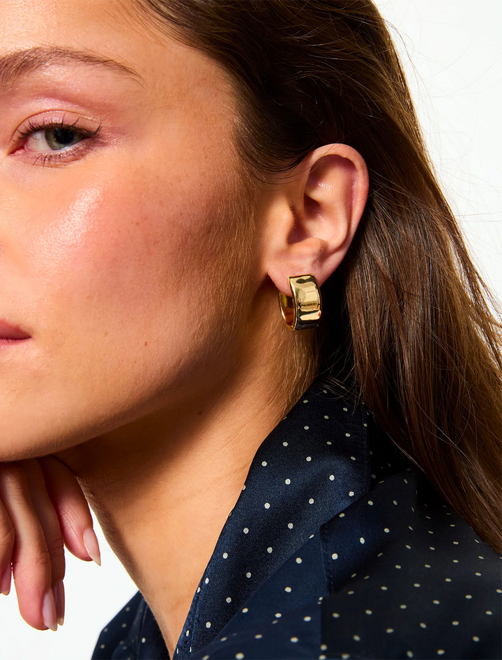 cushion hinge earring