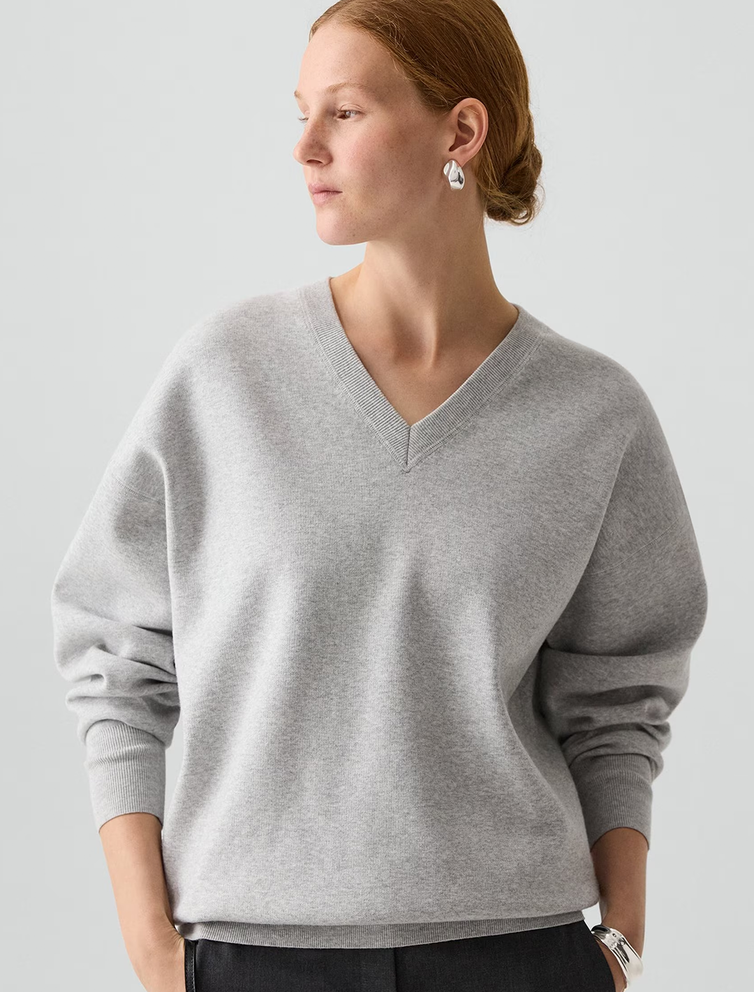 v-neck sweatshirt in gravity melange