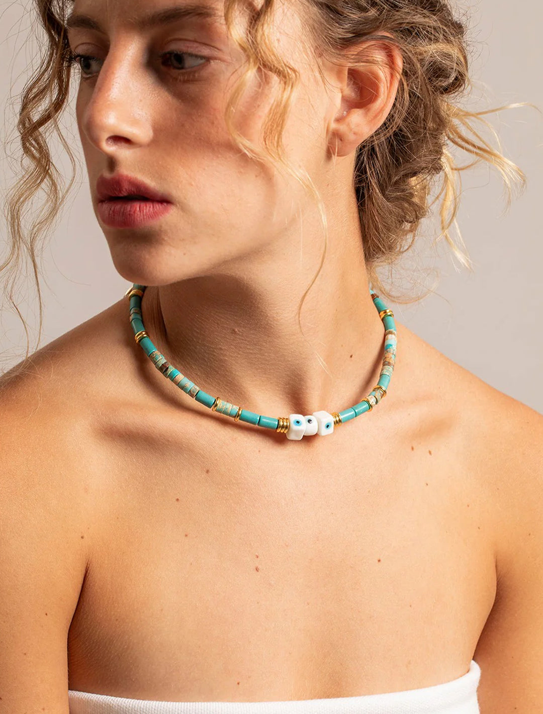 kyra perle turquoise and oeil chain