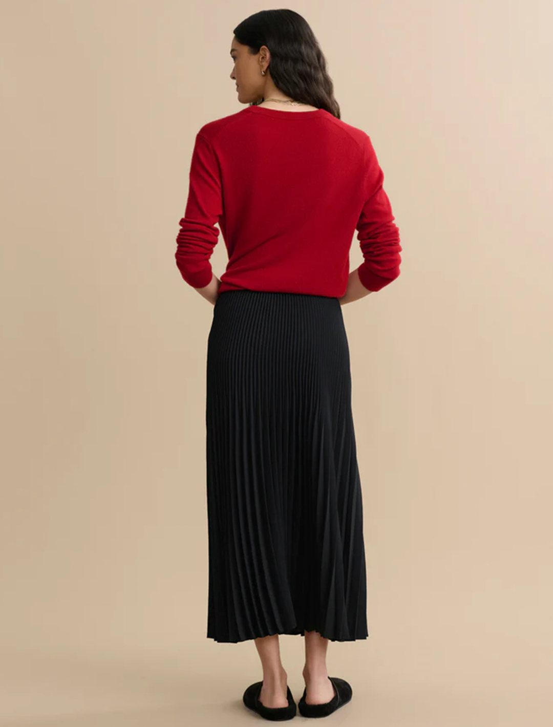 pleated skirt in black