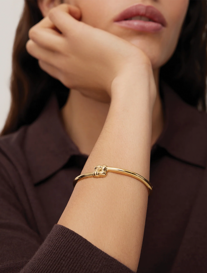 slim woven square bangle in gold