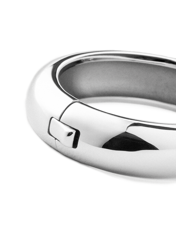 gemma bangle in platinum