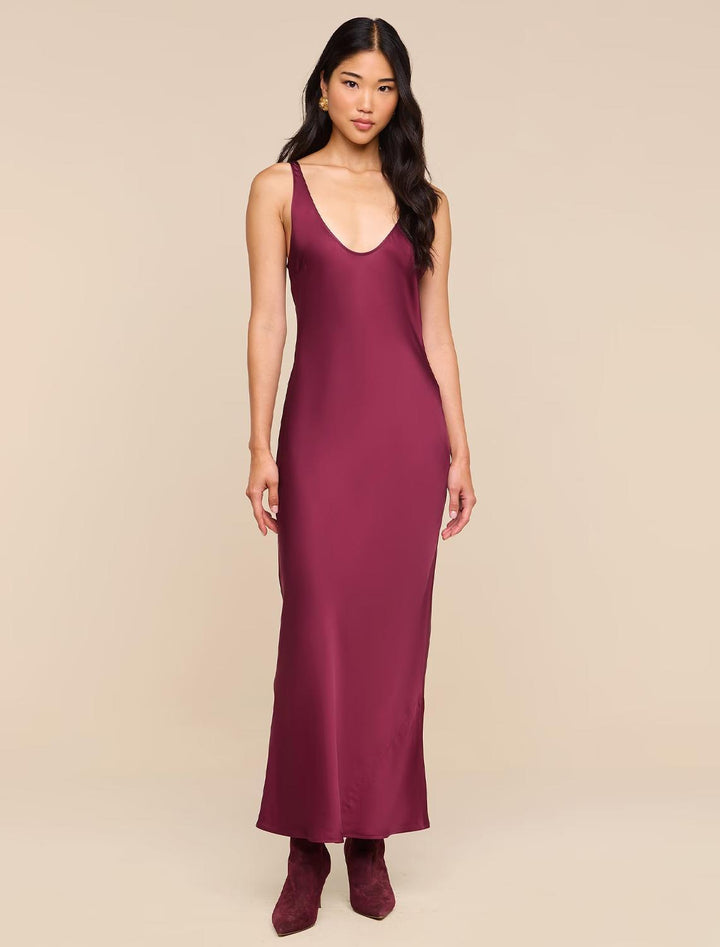 akiya dress in merlot