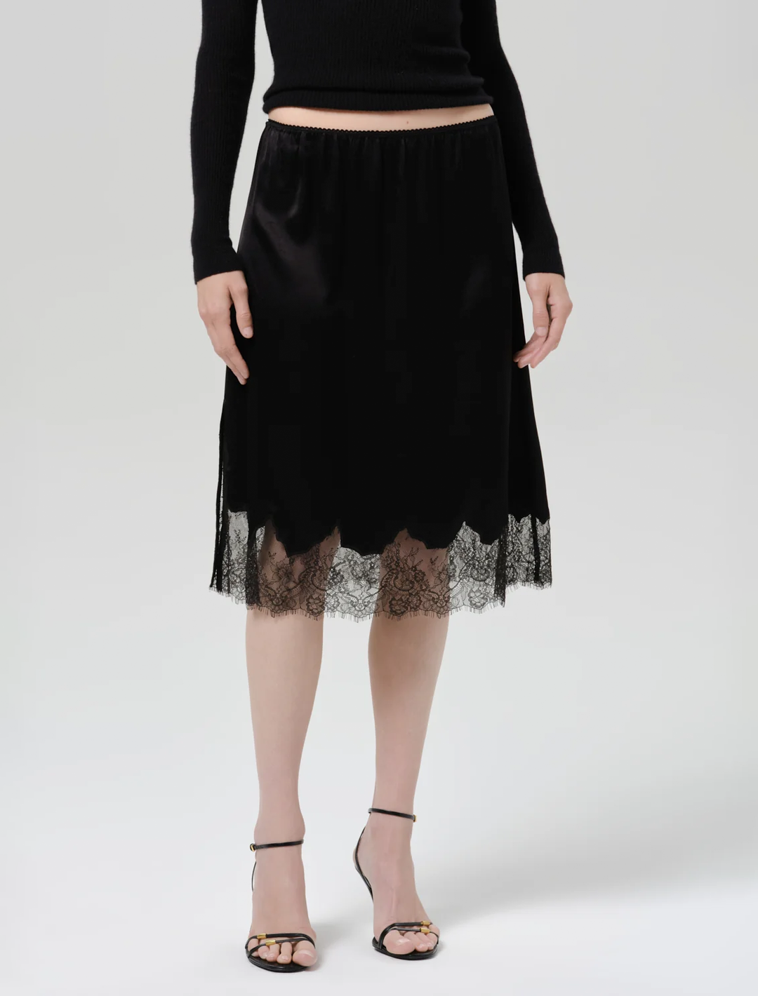lace trimmed skirt in black