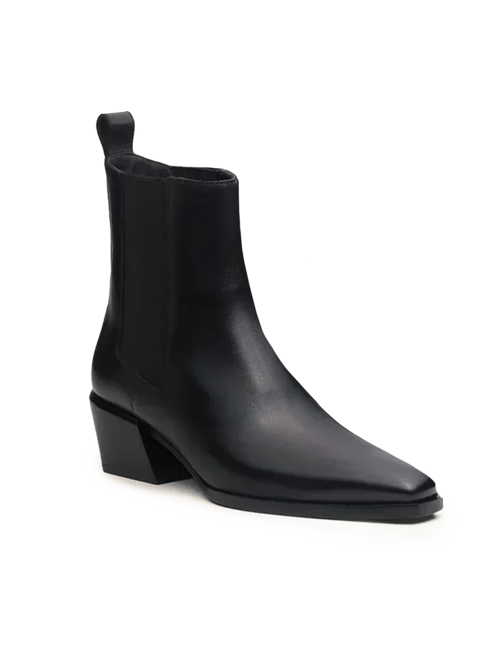 joni chelsea booties in black