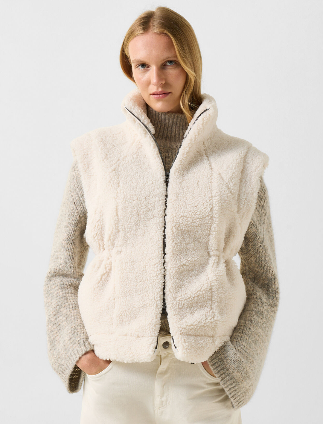 kylie teddy vest in off-white