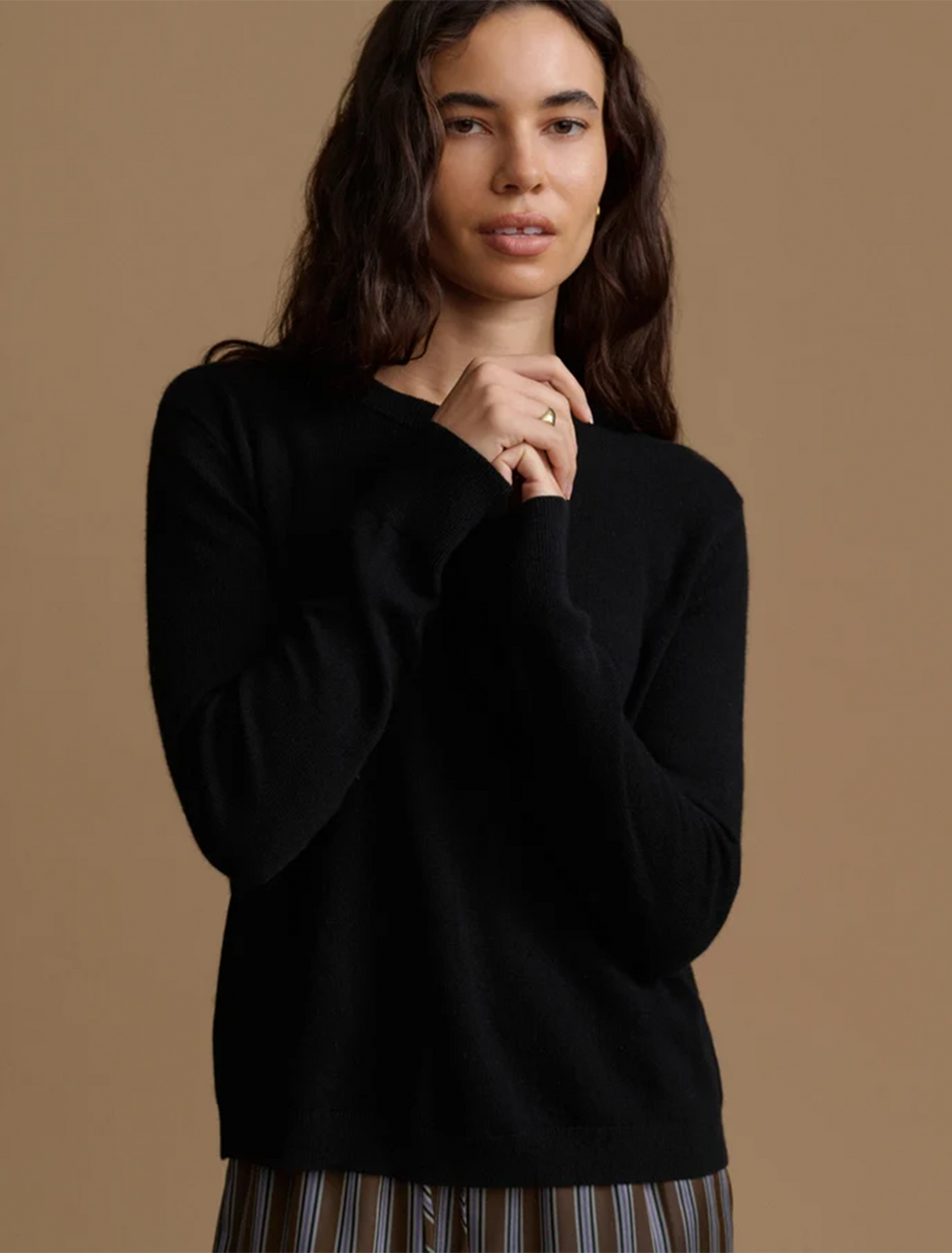 flynn cashmere crewneck sweater in black