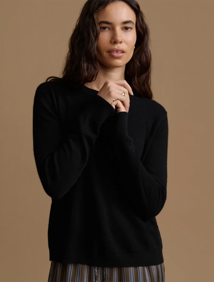 flynn cashmere crewneck sweater in black