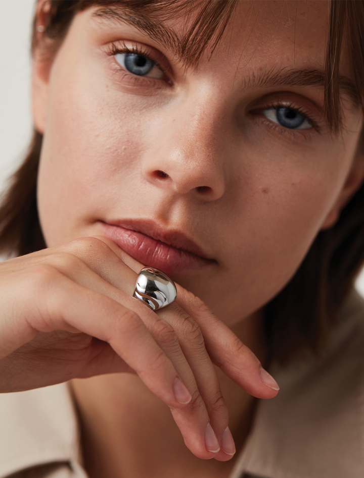 nelle ring in platinum