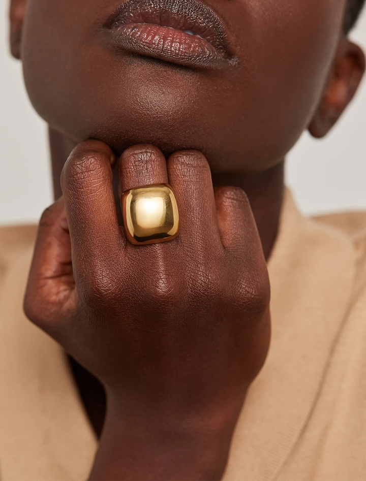 tate ring in gold