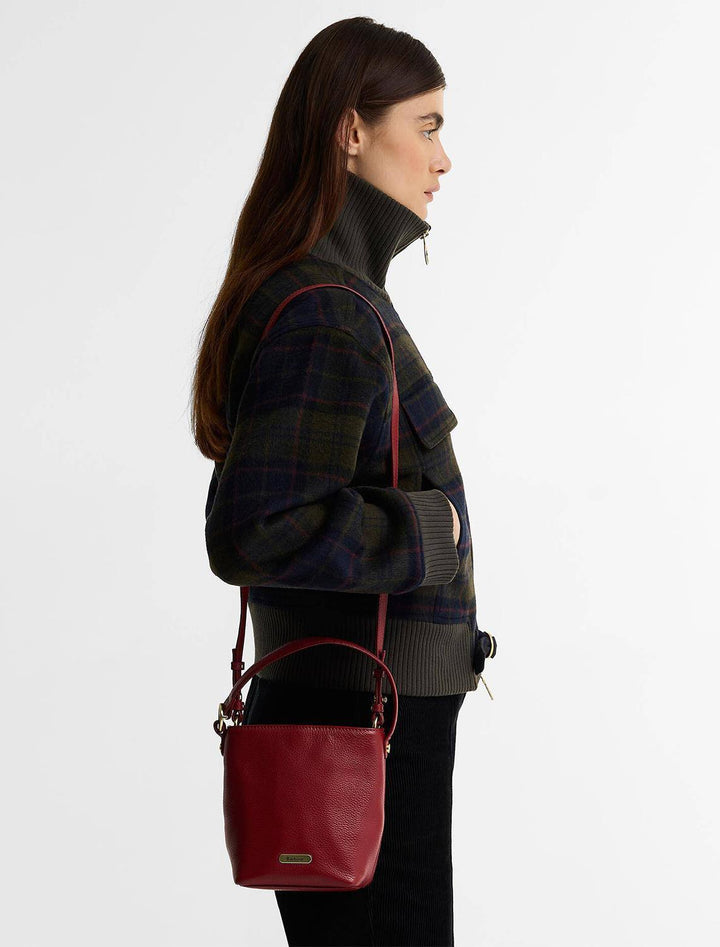 cedar mini bucket bag in red