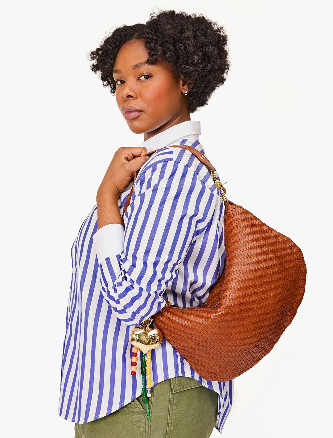moyen messenger in hazelnut woven zig zag