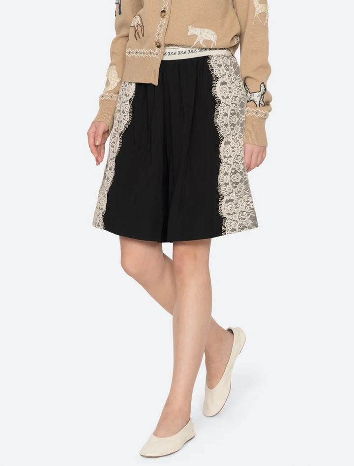 lisette solid knee length shorts
