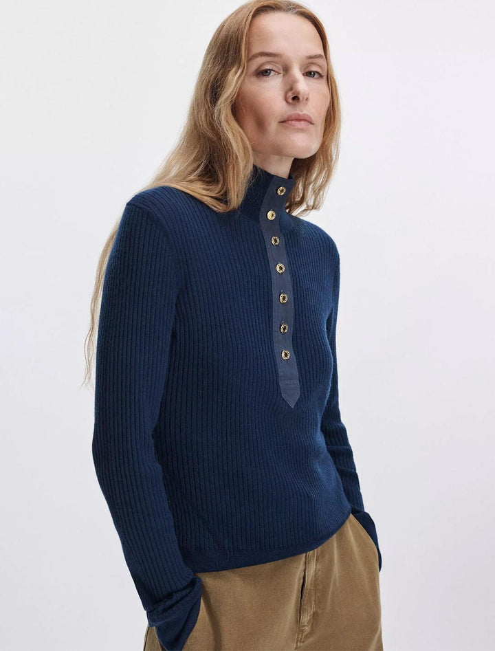 lucy henley in navy