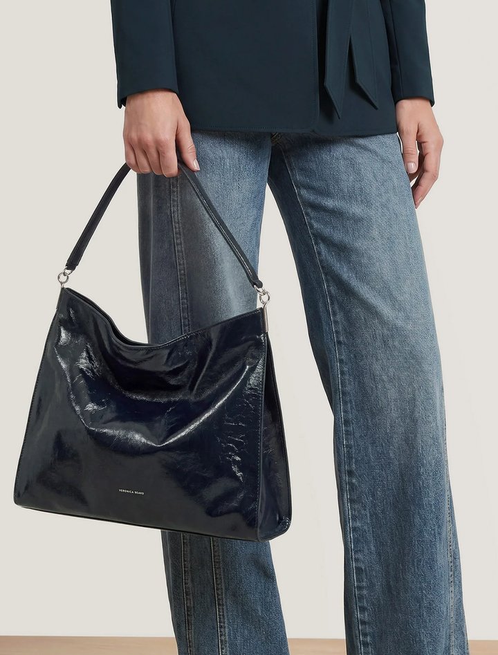 crinkle vida bag in navy