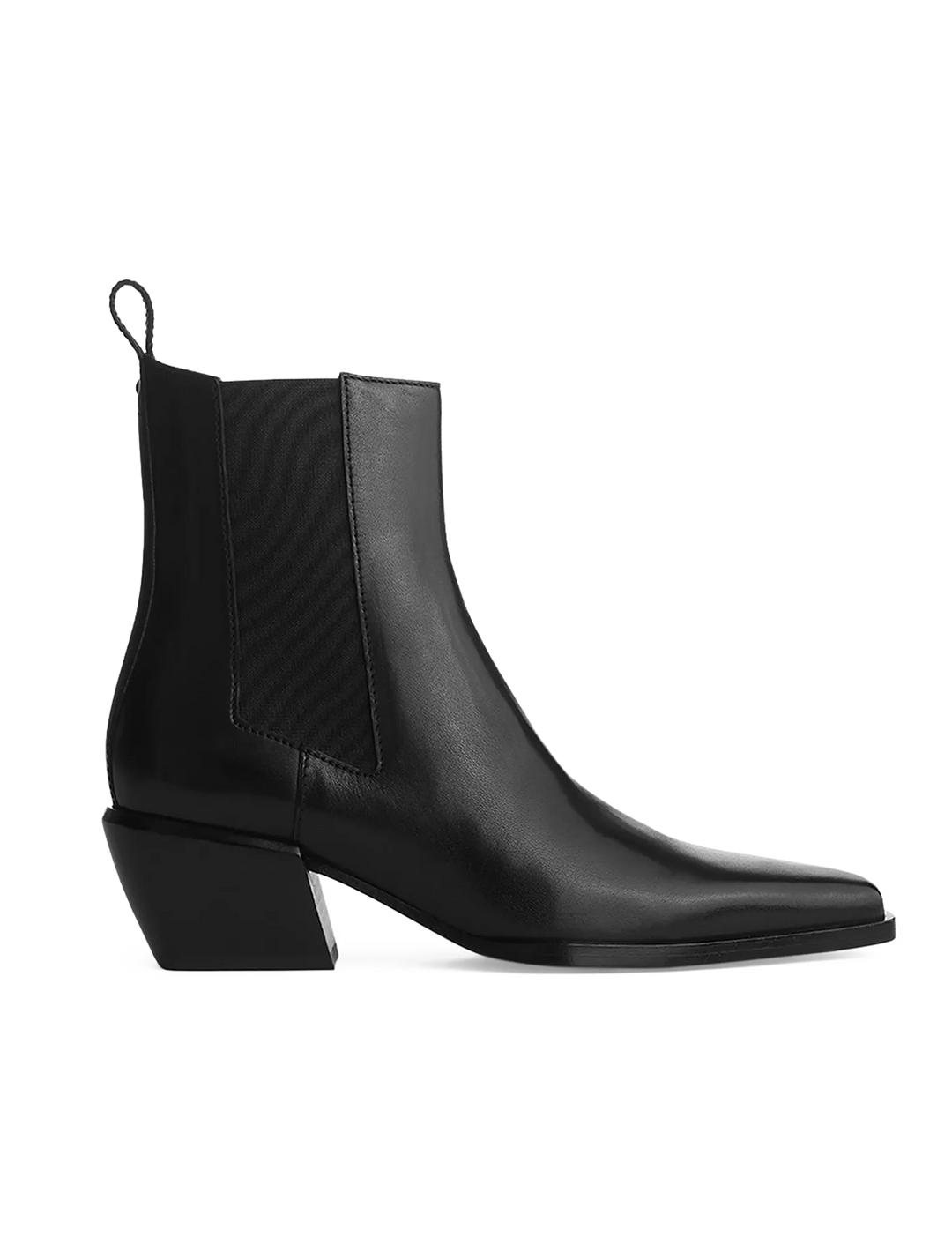 joni chelsea booties in black