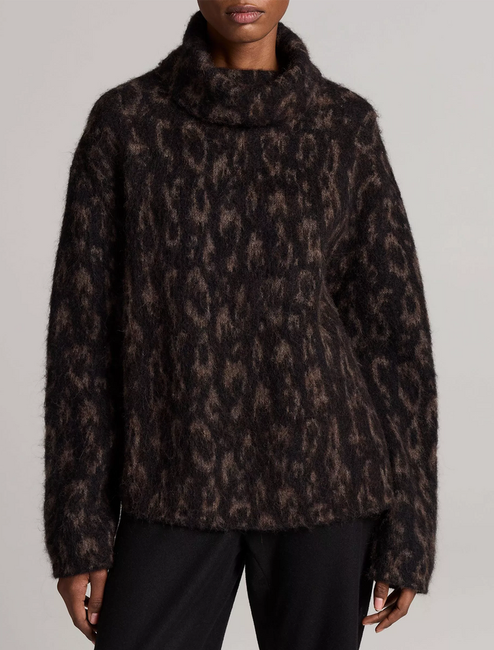 jacquard turtleneck in grey combo