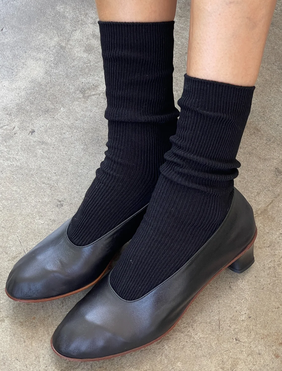 crisp step socks in black