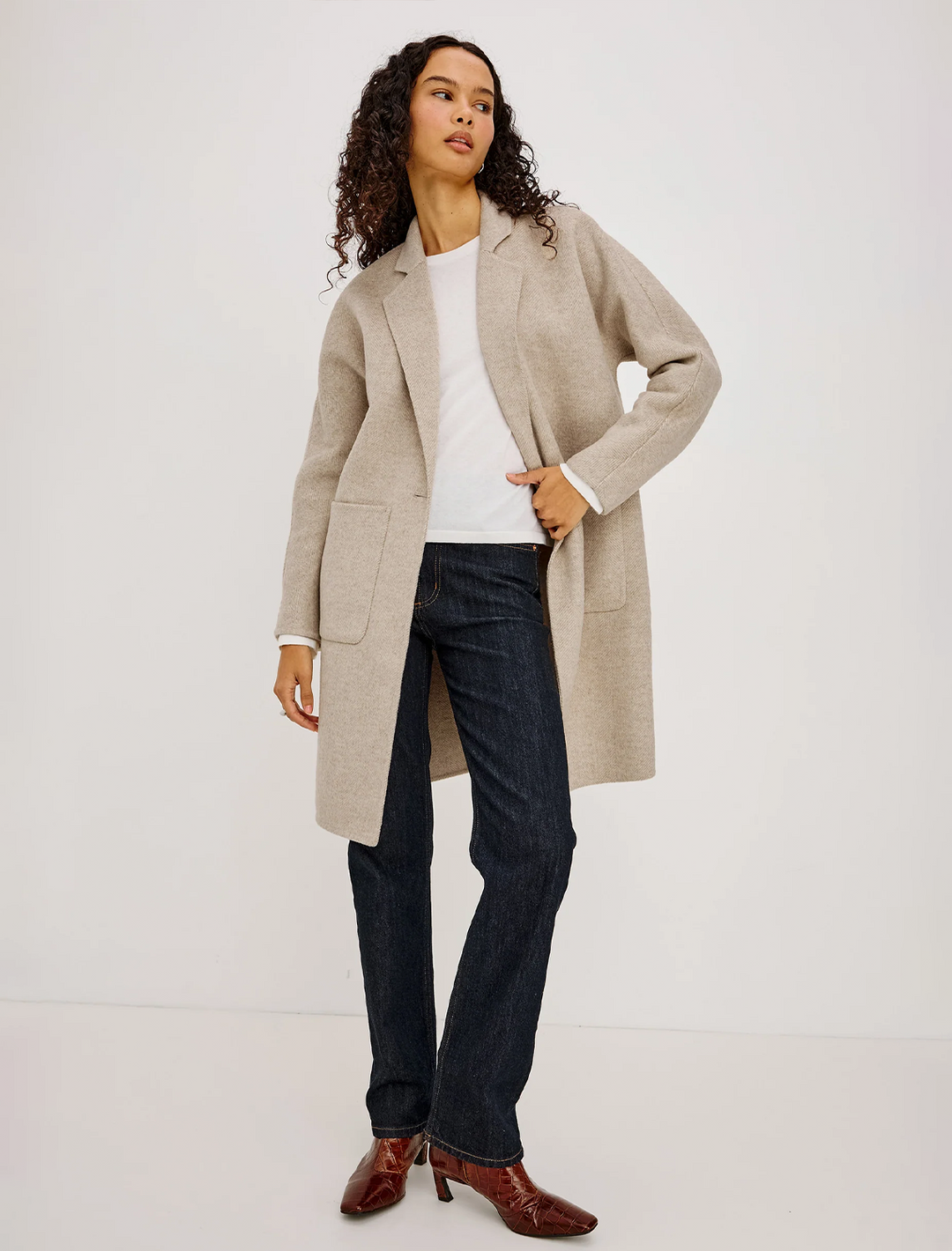 everest coat in oat herringbone