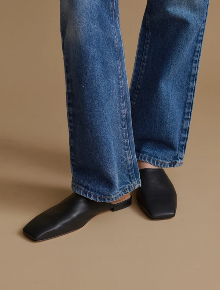 leather miller mule in black