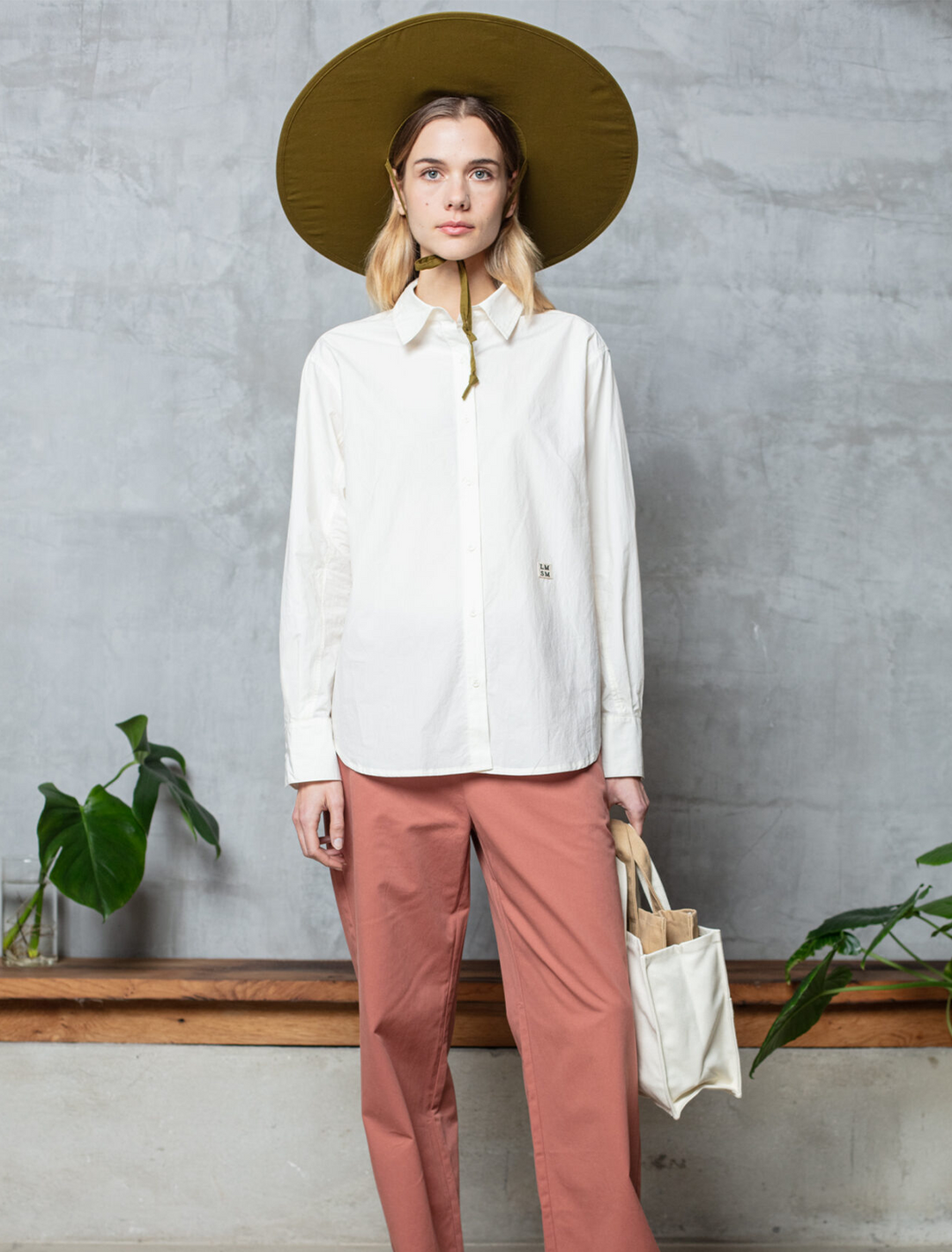 creased cotton shirt in off white