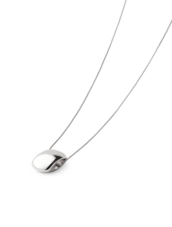 leon pendant necklace in silver
