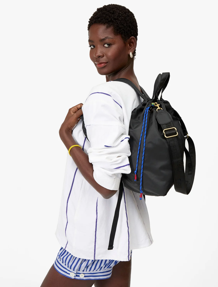 sac tout back pack in black