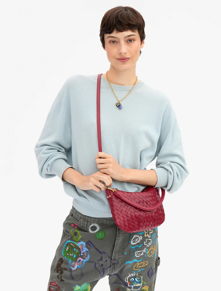 petit moyen messenger in garnet woven
