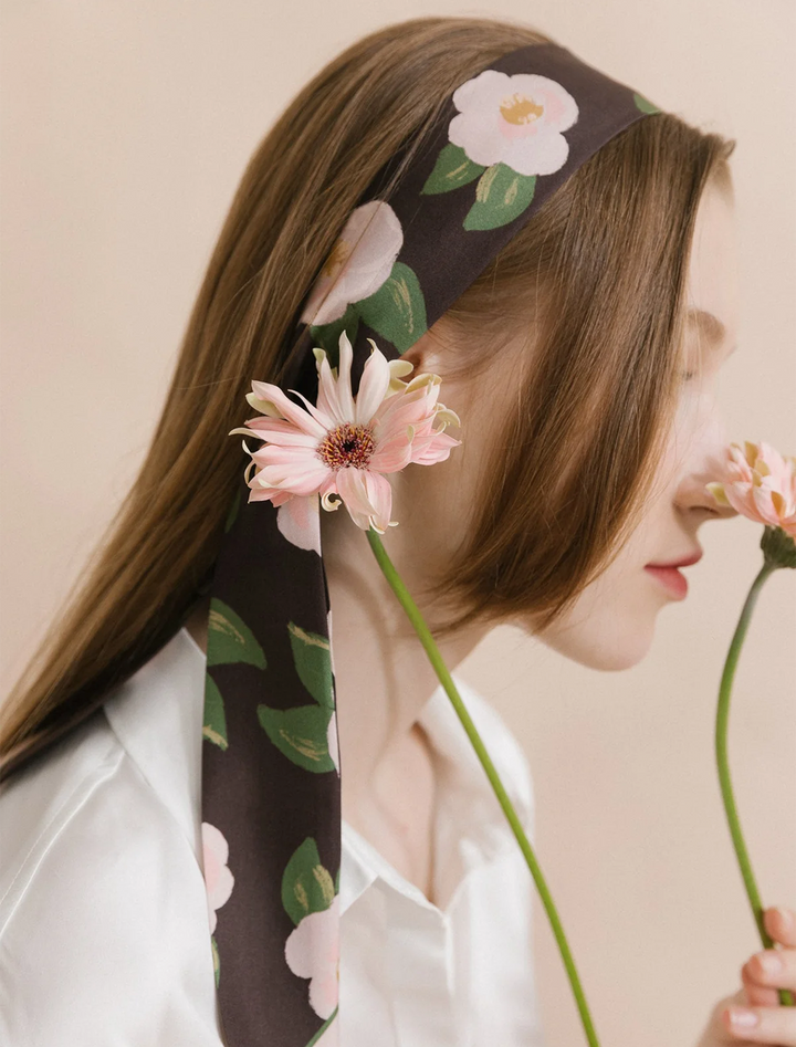 camelia skinny scarf in dark brown floral