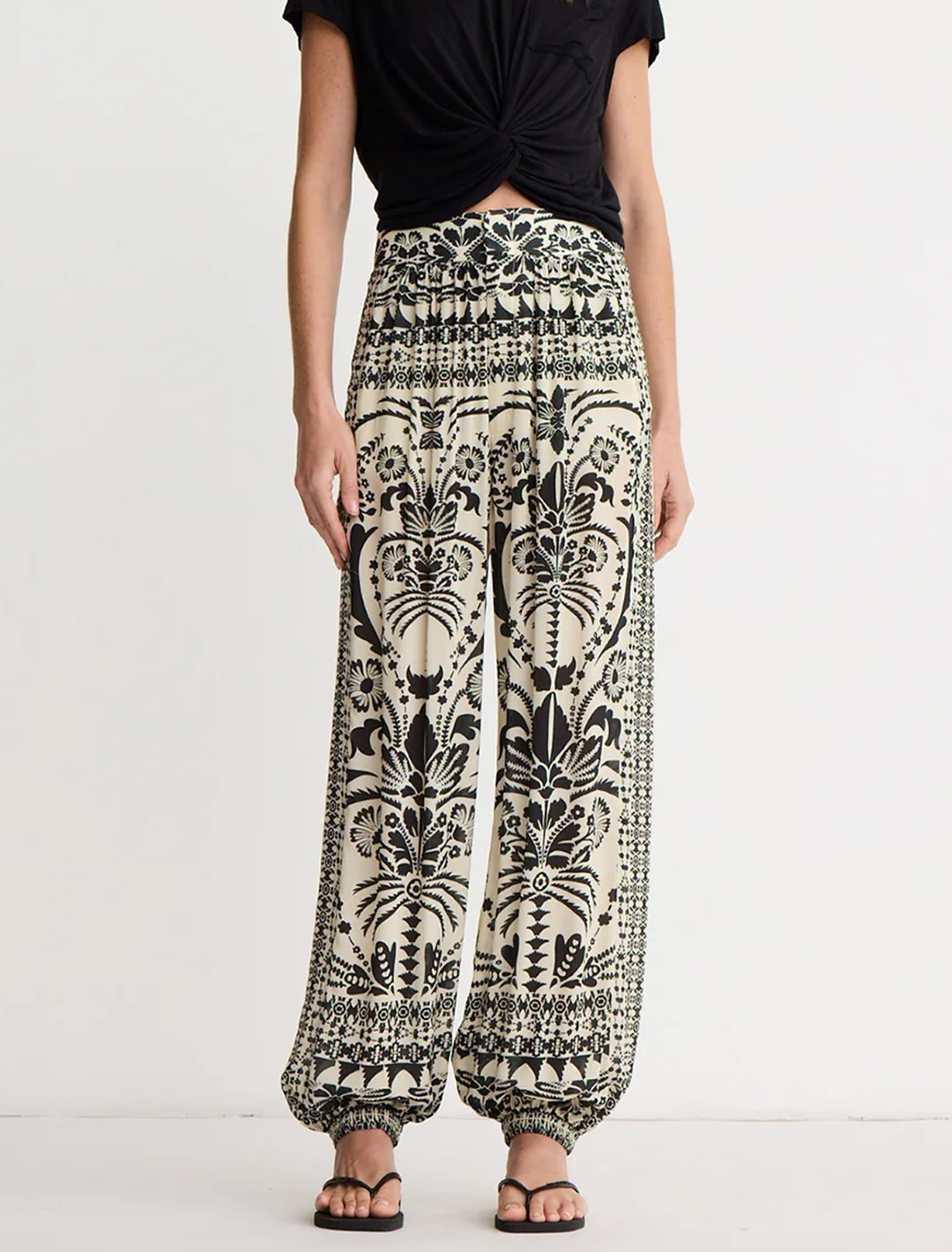 harem trouser in ivory batik