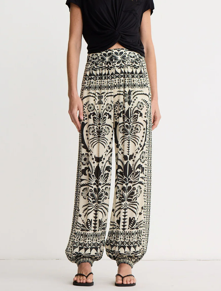 harem trouser in ivory batik