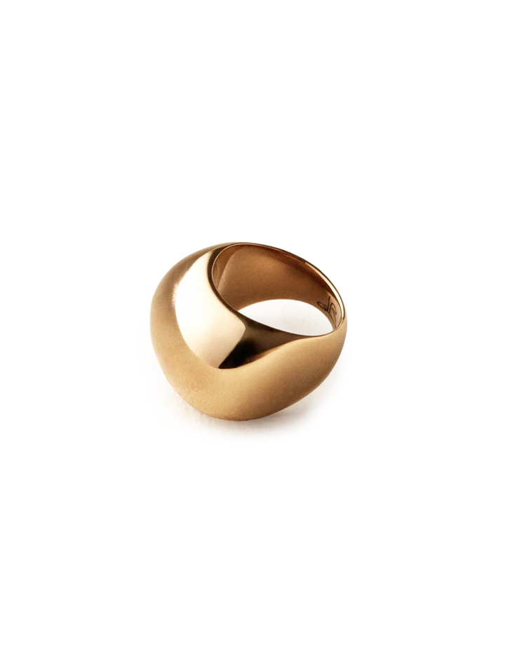 tate signet ring in gold