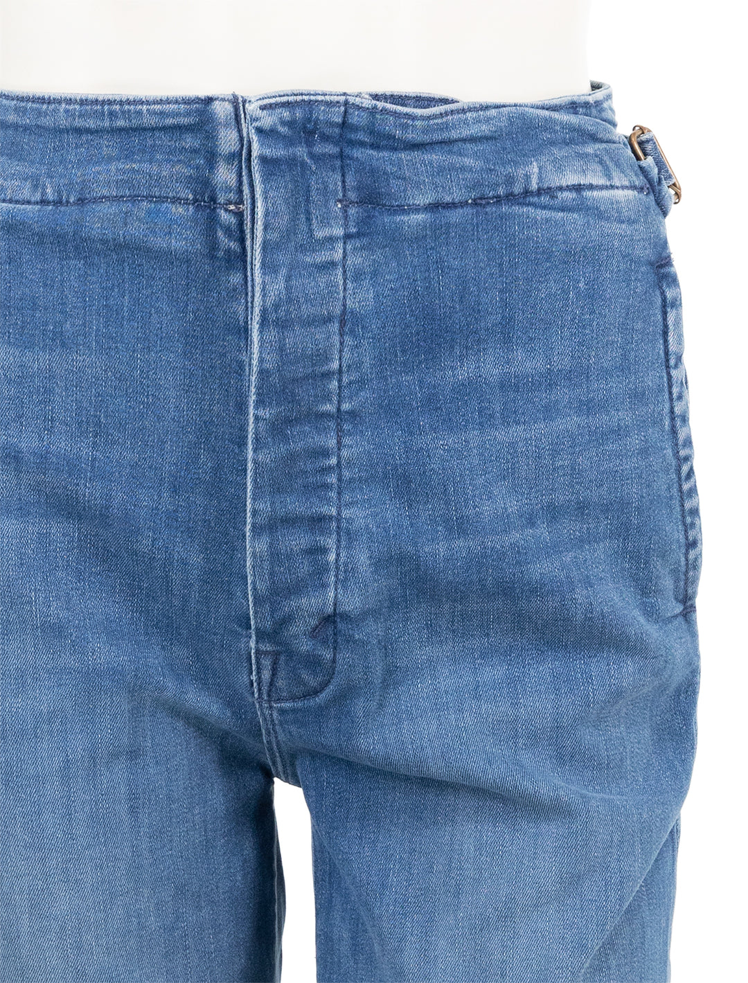 close up view of the cinch greaser in sorry I'm staring