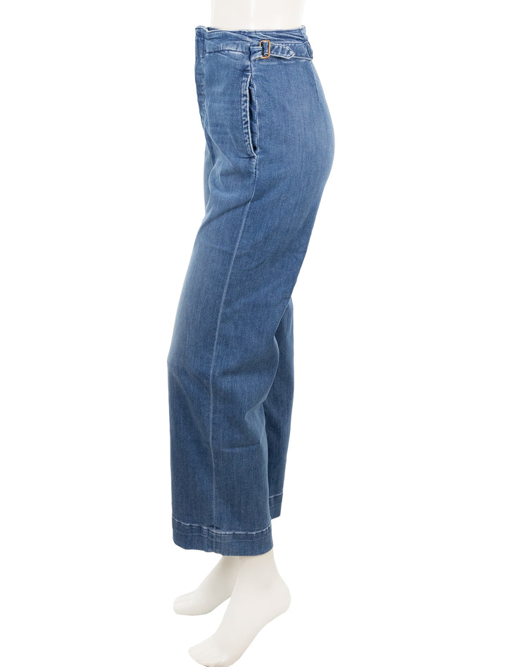 side view of the cinch greaser in sorry I'm staring