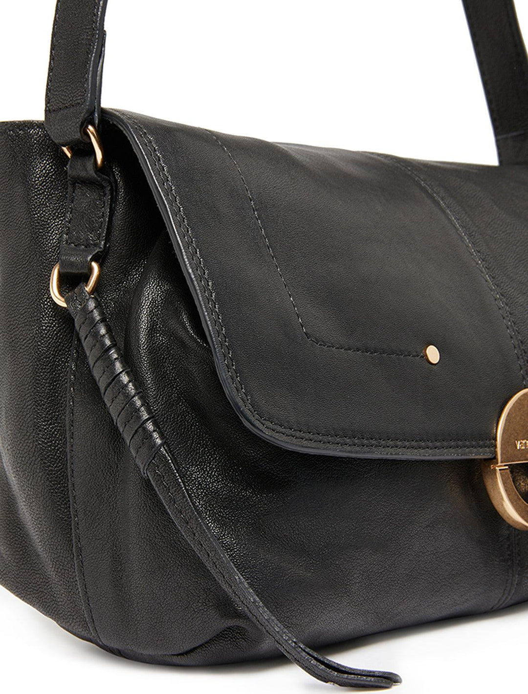 Close-up view of Vanessa Bruno's crossbody gm handbag in noir.