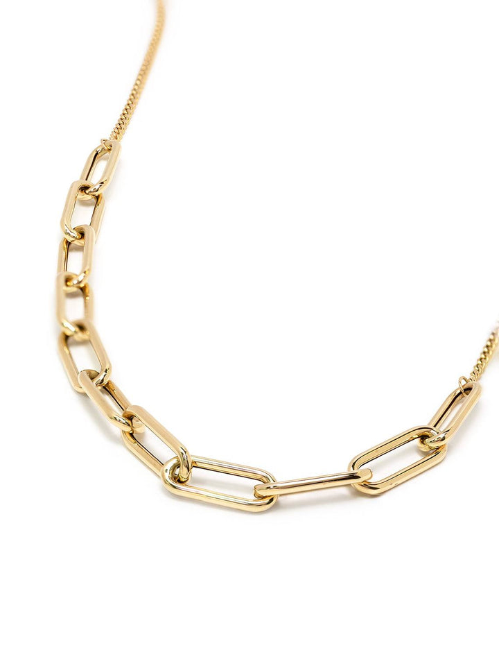 Close-up view of Zoe Chicco's 14k large paperclip necklace with adjustable curb chain.