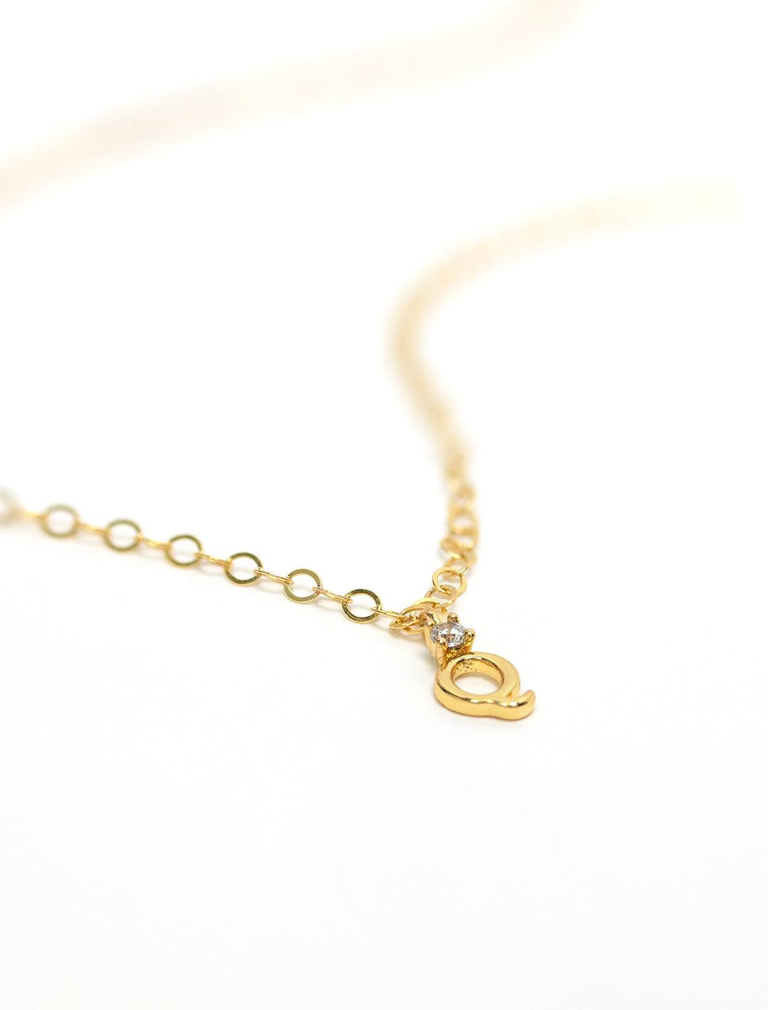 Marit Rae initial and cz necklace in gold | Q - Twigs