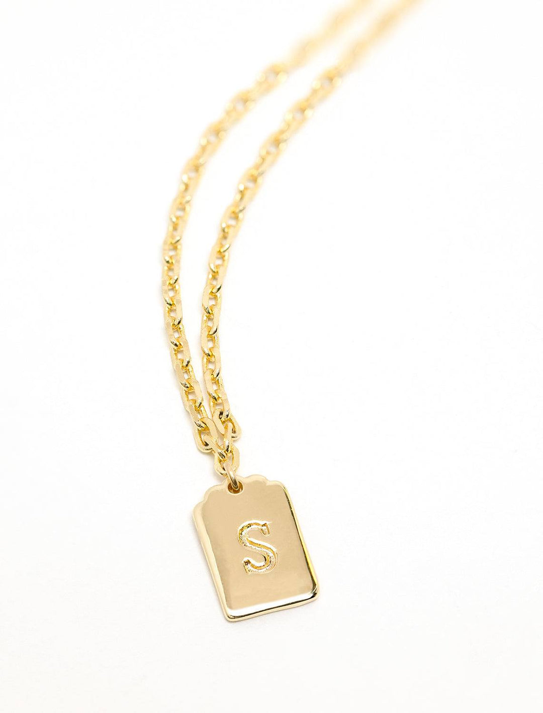 initial tag pendant necklace in gold | S (2)